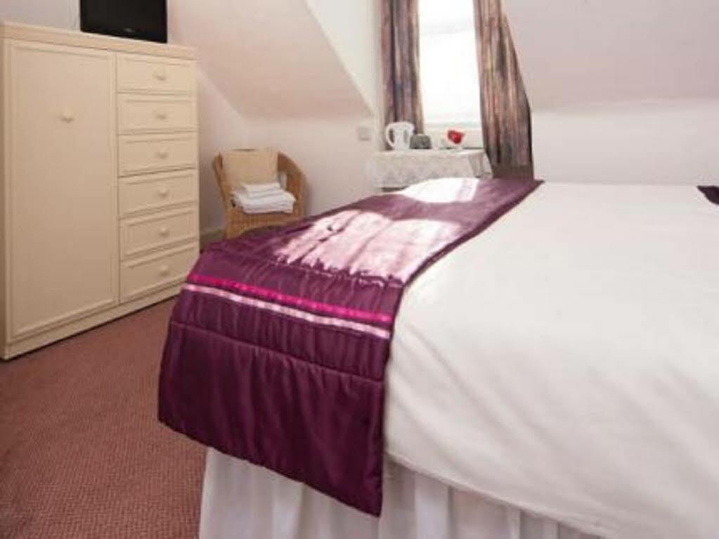Sandy Bay Guest House Bournemouth Exterior photo